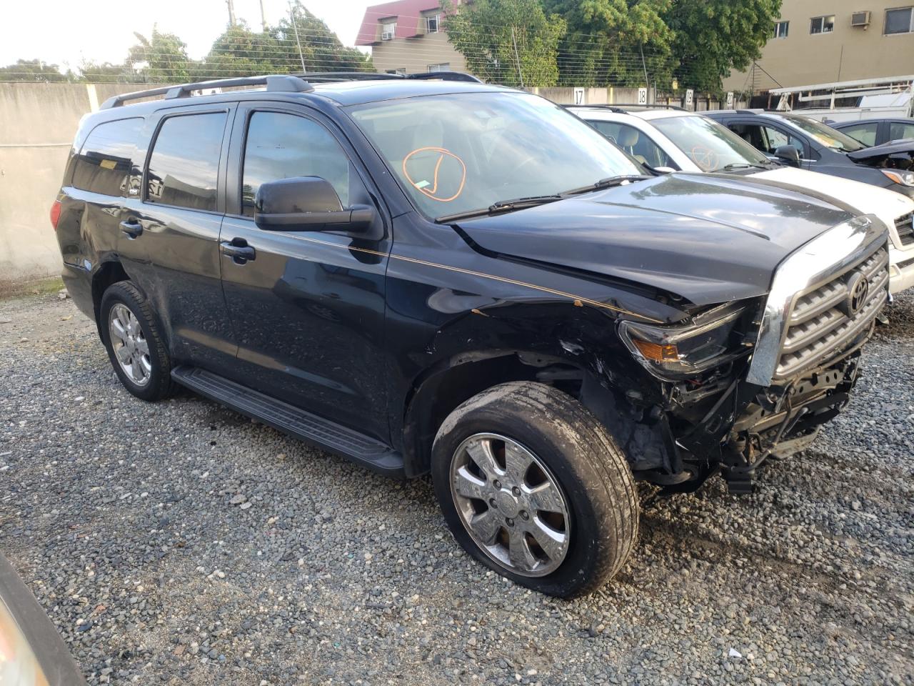 Toyota Sequoia sr (2011)