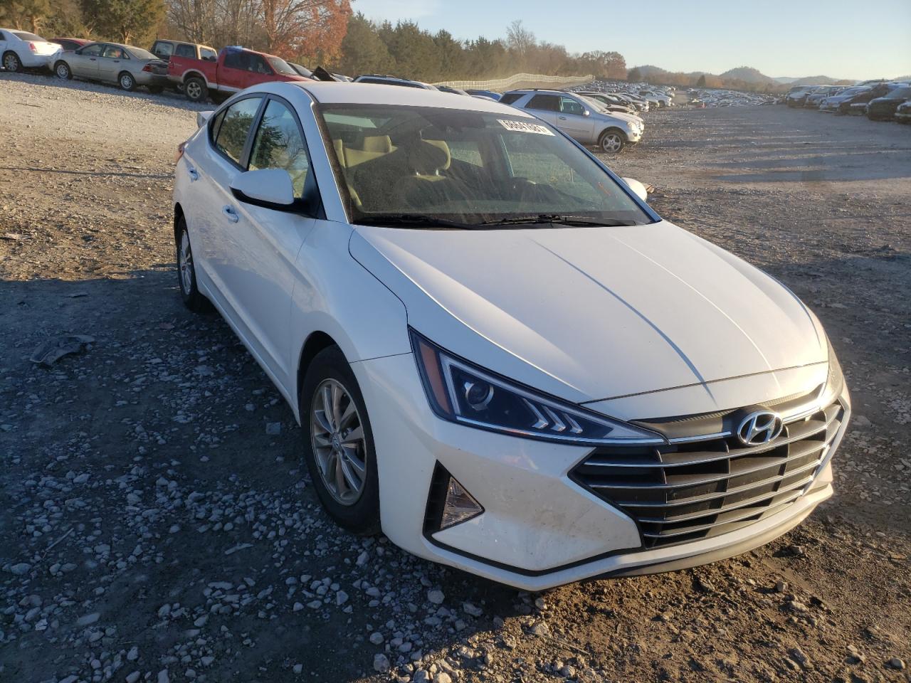 Hyundai Elantra ec (2020)