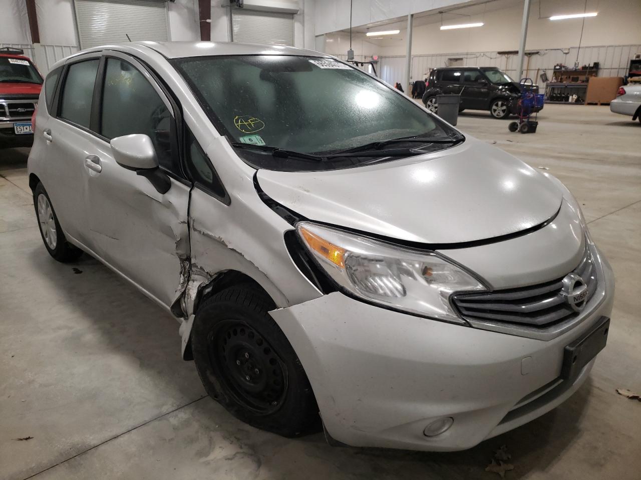 Nissan Versa note (2015)