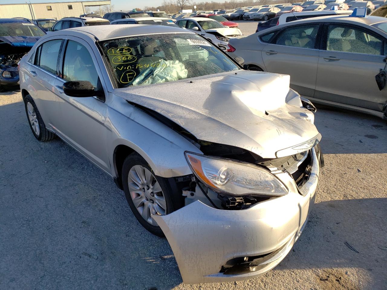 Chrysler 200 lx (2012)