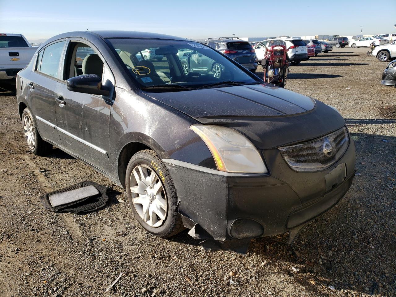 Nissan Sentra 2-0 (2011)