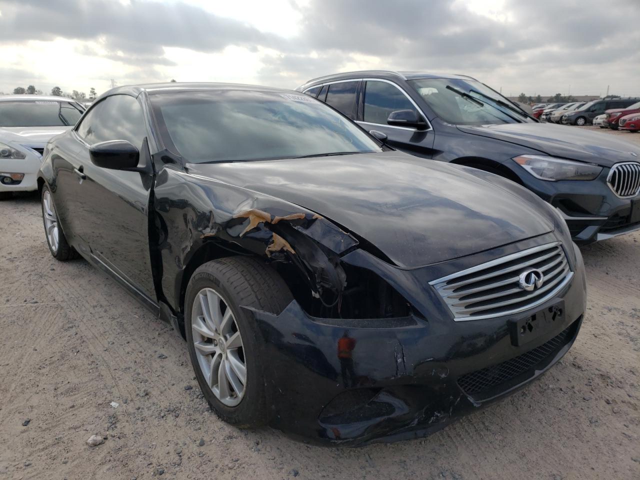 Infiniti Q60 base (2014)