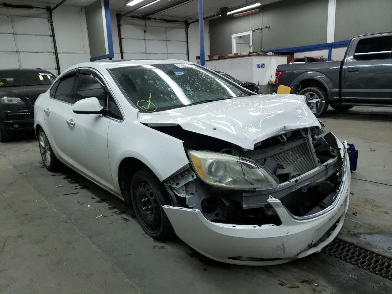 Buick Verano pre (2014)