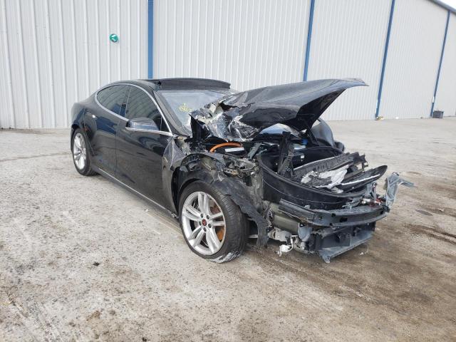 Tesla Model s (2015)