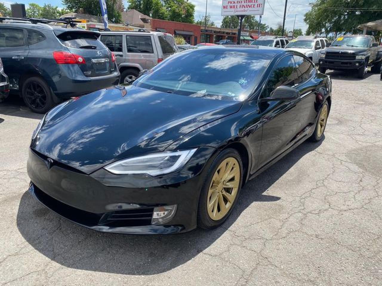 Tesla Model s (2018)