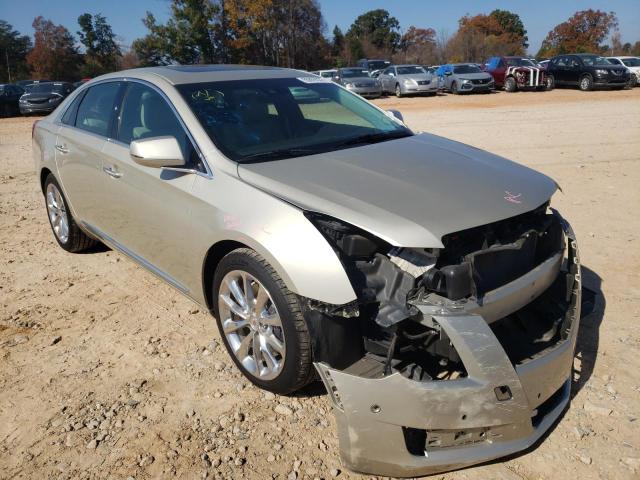 Cadillac Xts luxury (2014)