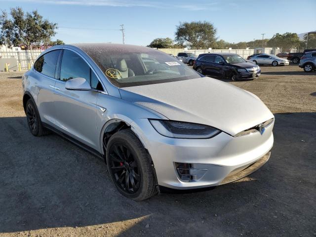 Tesla Model x (2016)