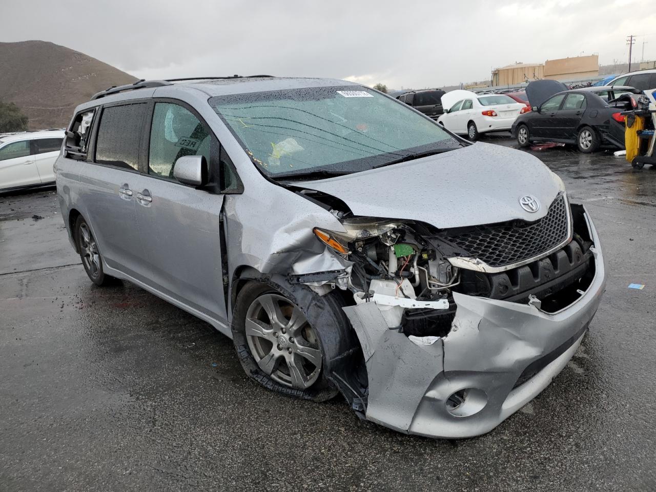 Toyota Sienna se (2017)