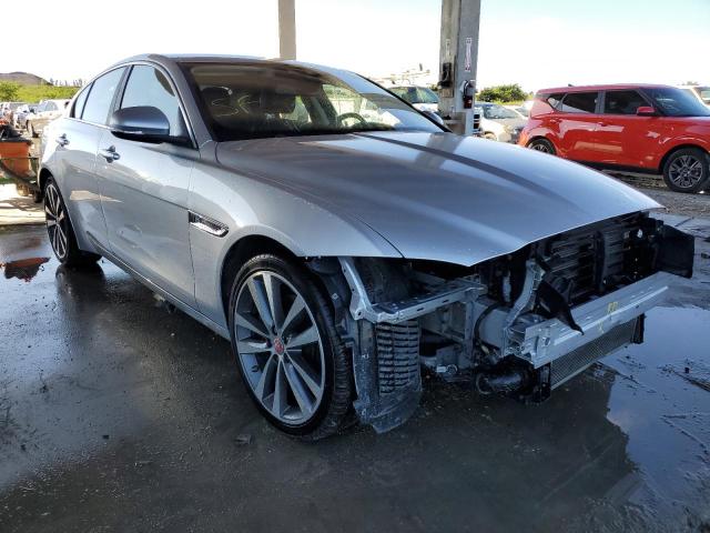 Jaguar Xe prestig (2017)
