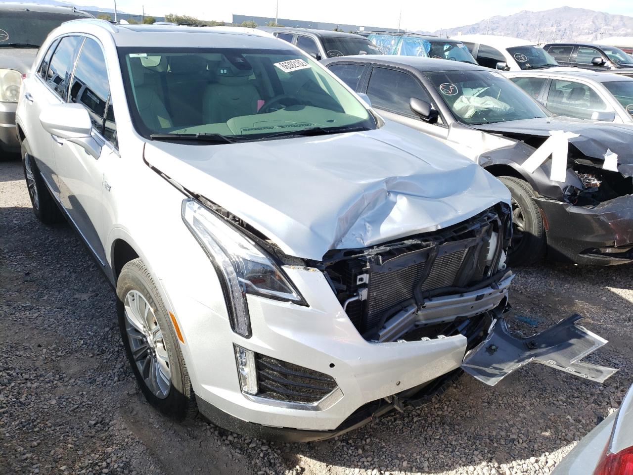 Cadillac Xt5 luxury (2019)