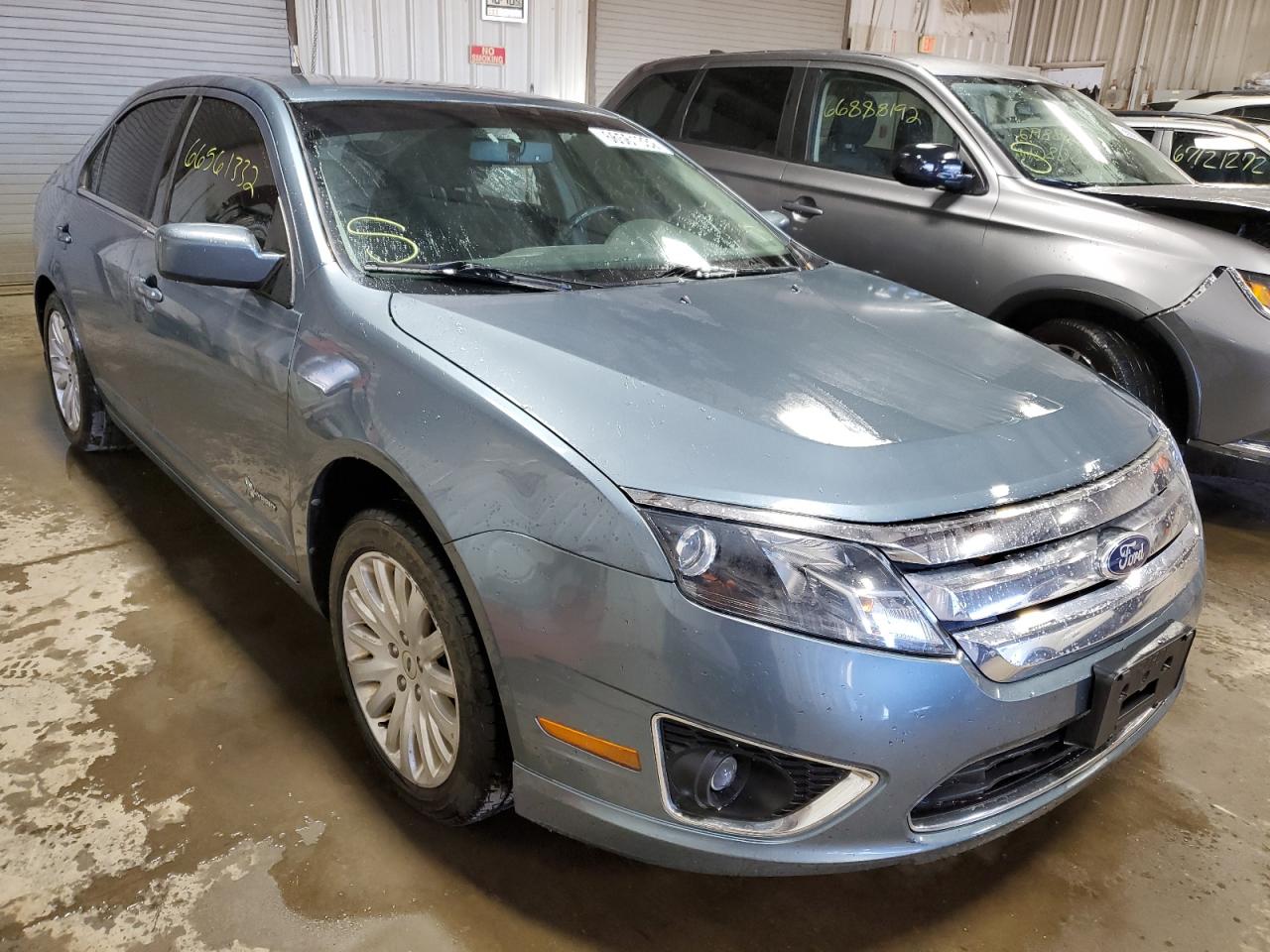 Ford Fusion hyb (2012)