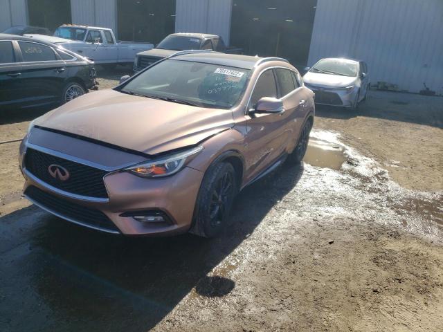 Infiniti Qx30 base (2017)