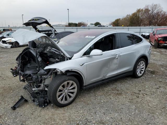 Tesla Model x (2018)