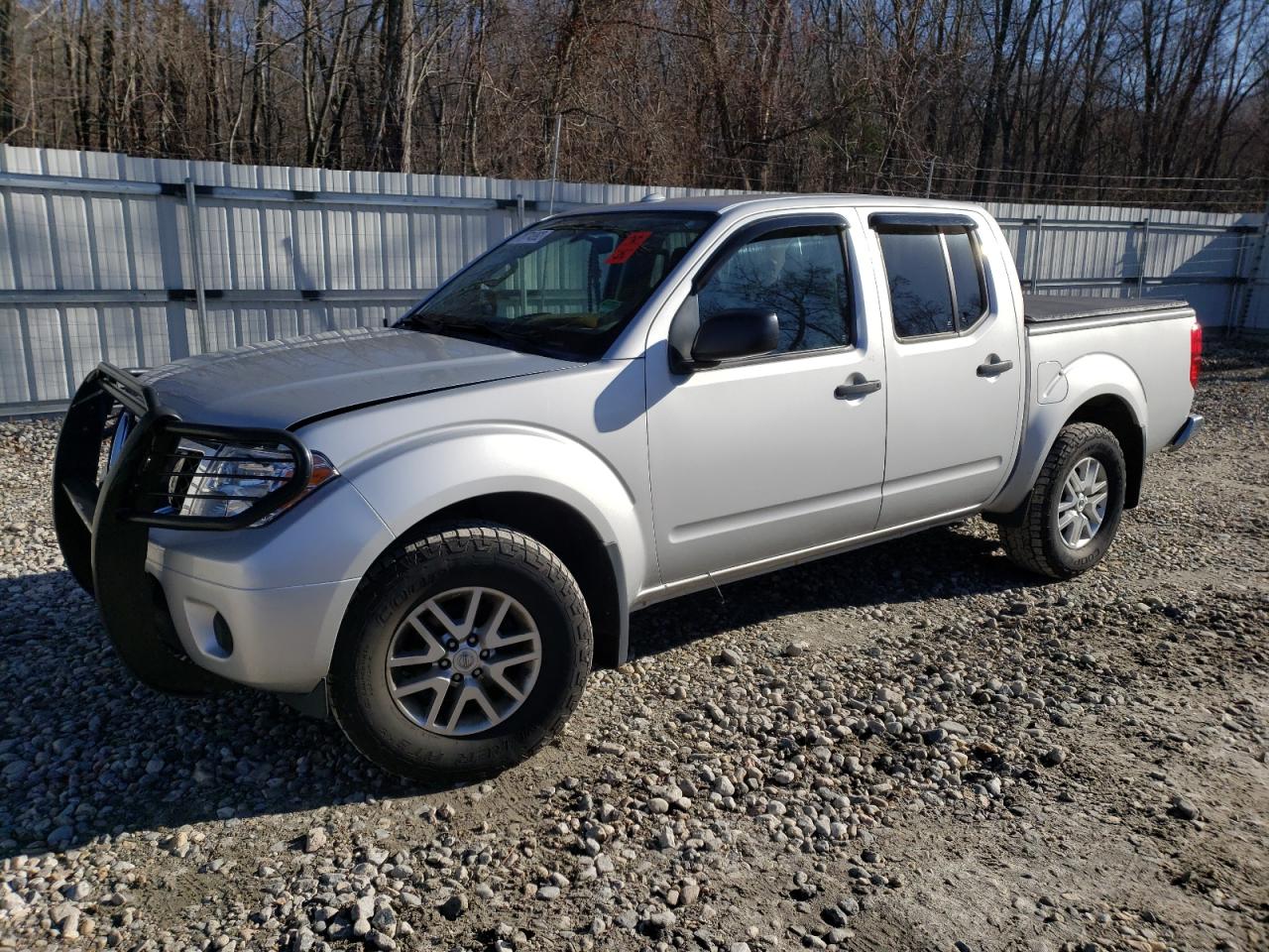 Nissan Frontier s (2017)