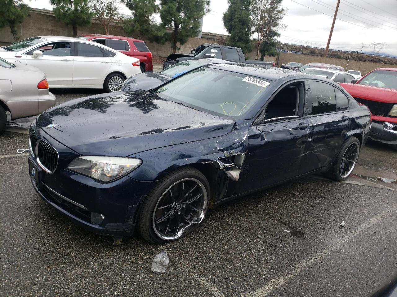 Bmw 740 i (2012)