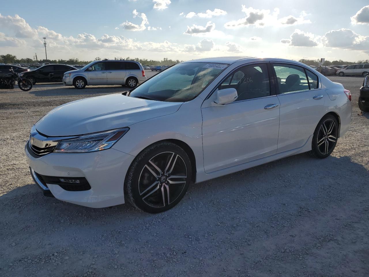 Honda Accord tou (2017)