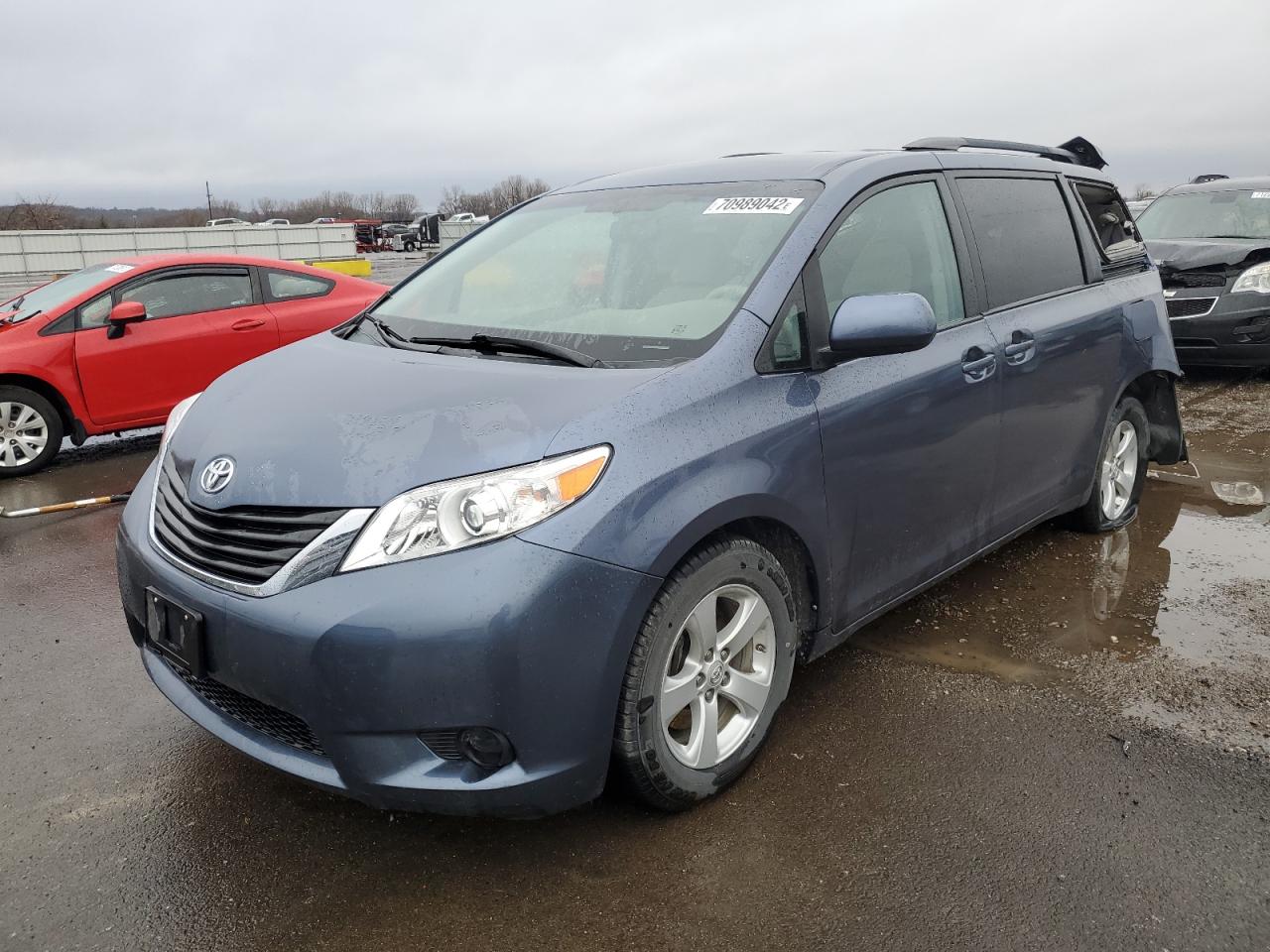 Toyota Sienna (2014)