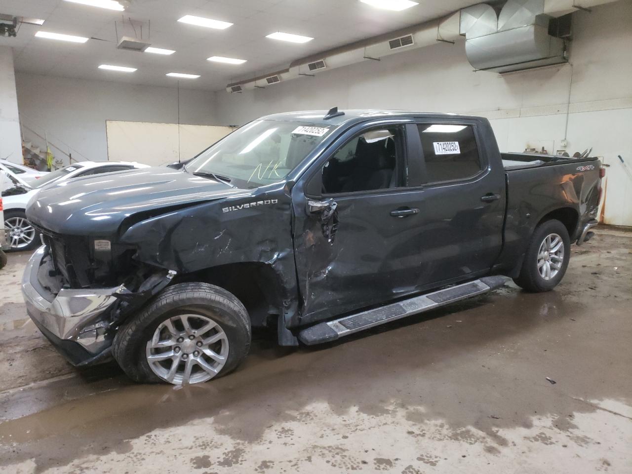 Chevrolet 1500 silve (2022)
