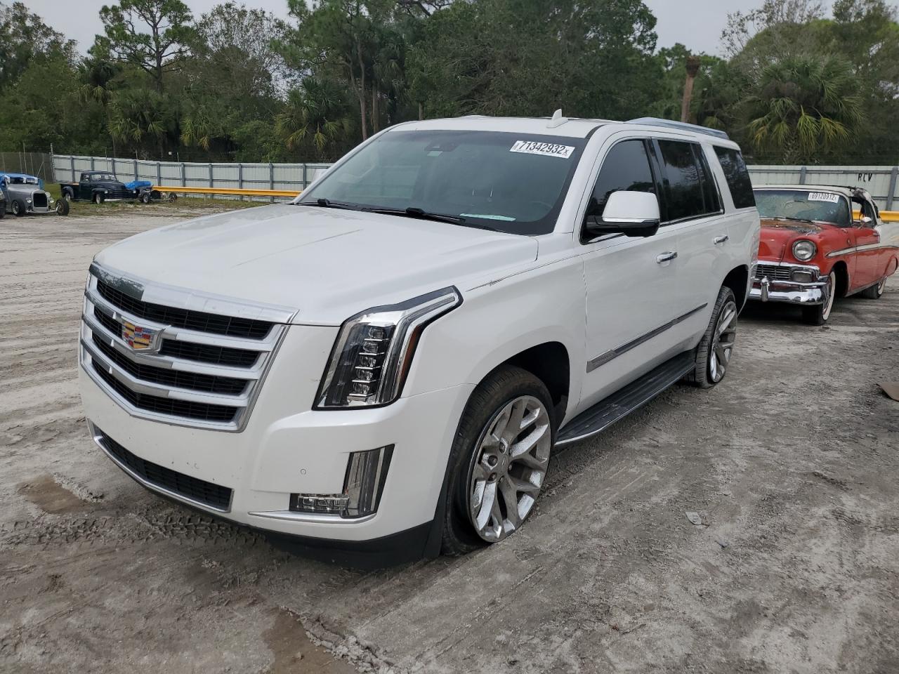 Cadillac Escalade l (2016)