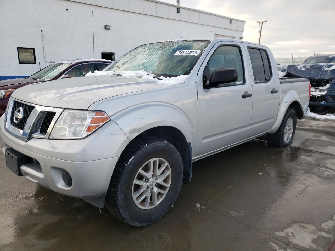 Nissan Frontier s (2017)