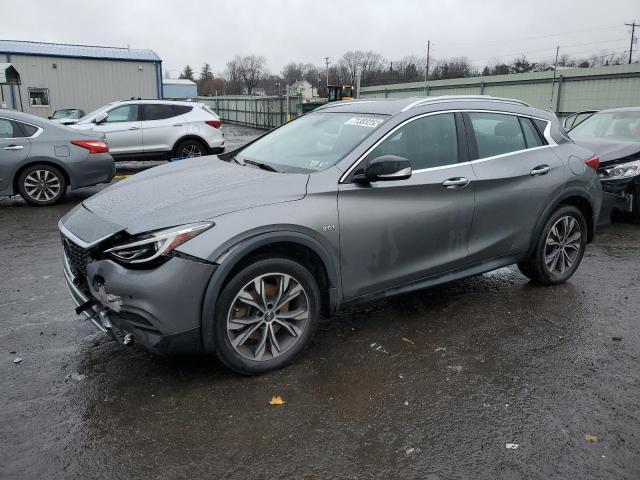 Infiniti Qx30 base (2017)