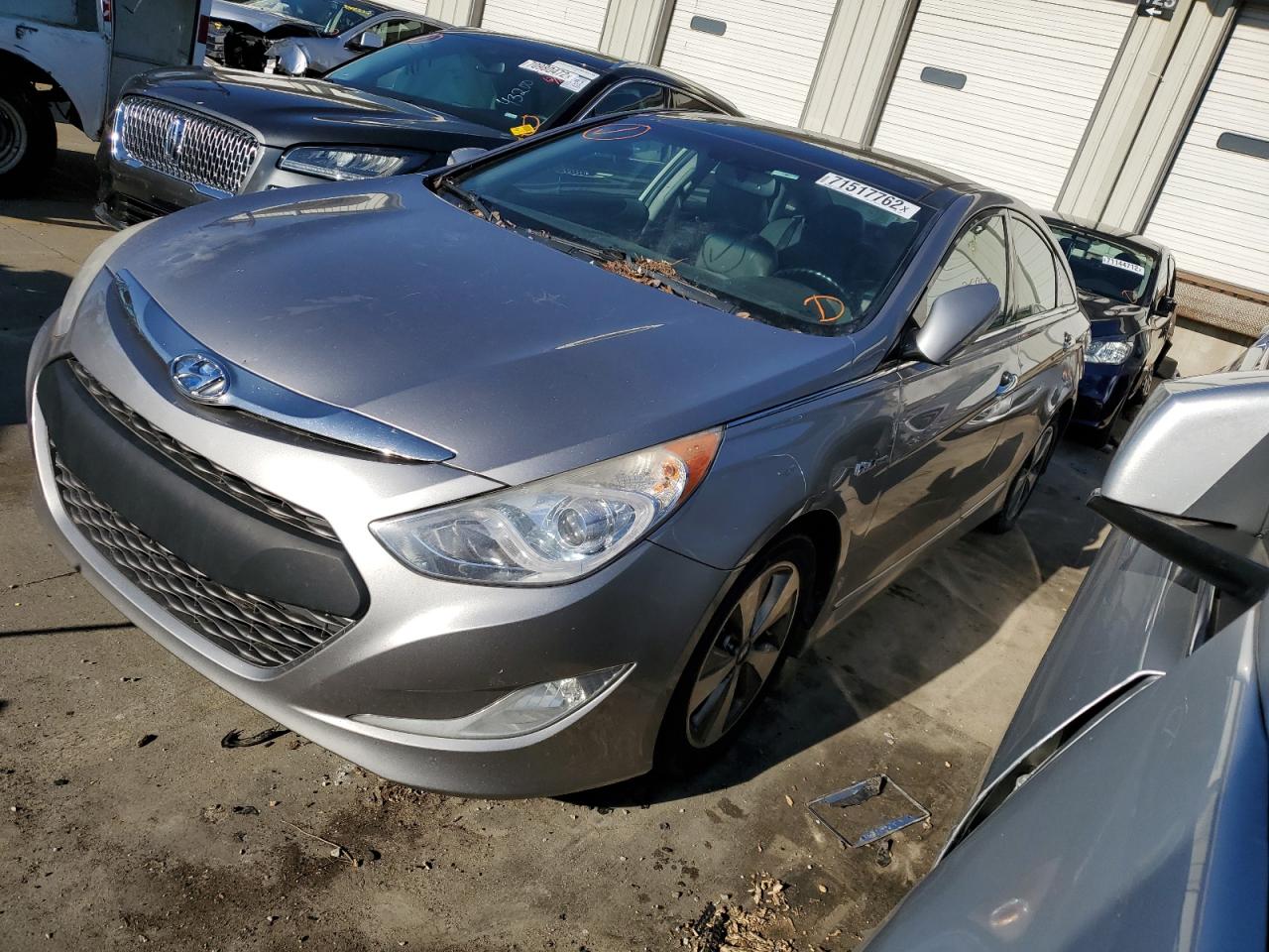 Hyundai Sonata hyb (2011)