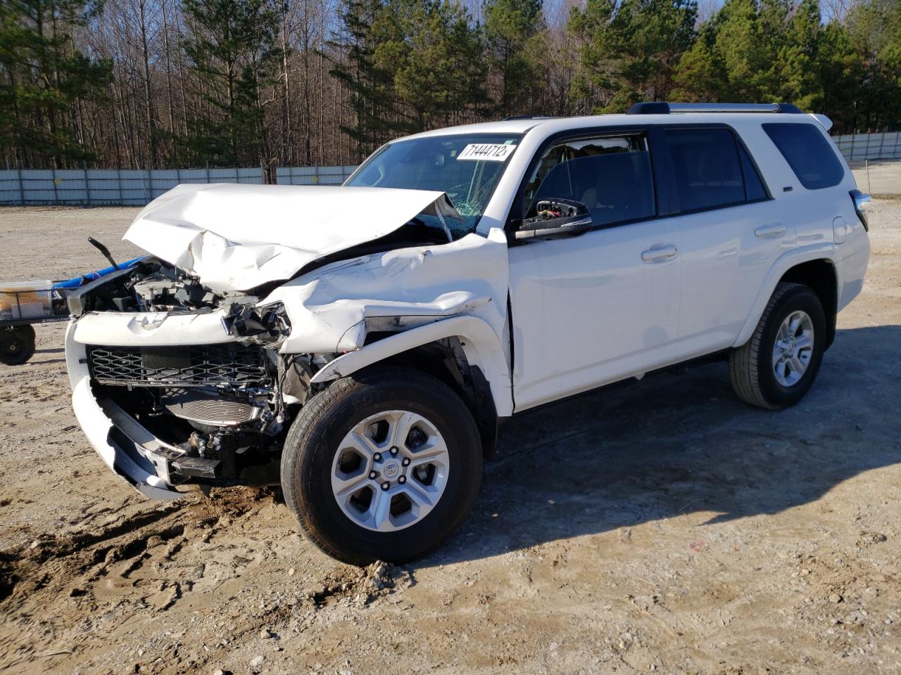 Toyota 4runner sr (2020)