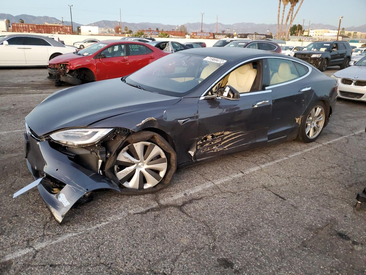 Tesla Model s (2021)