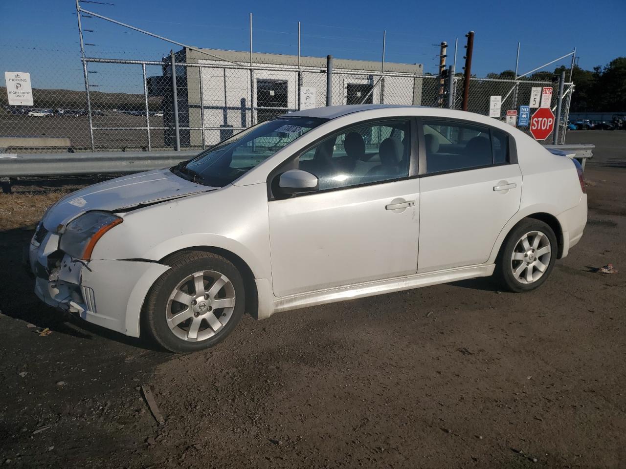 Nissan Sentra 2-0 (2010)