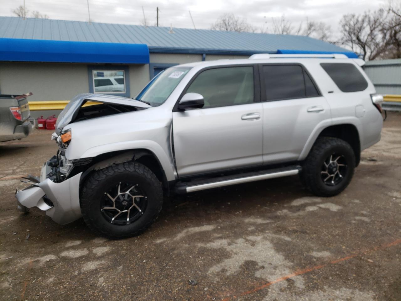 Toyota 4runner sr (2016)