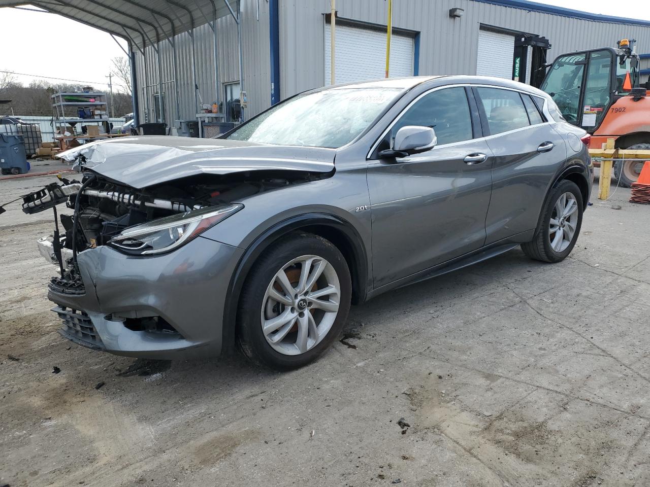 Infiniti Qx30 base (2017)