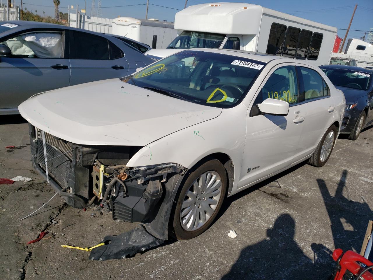 Ford Fusion hyb (2012)
