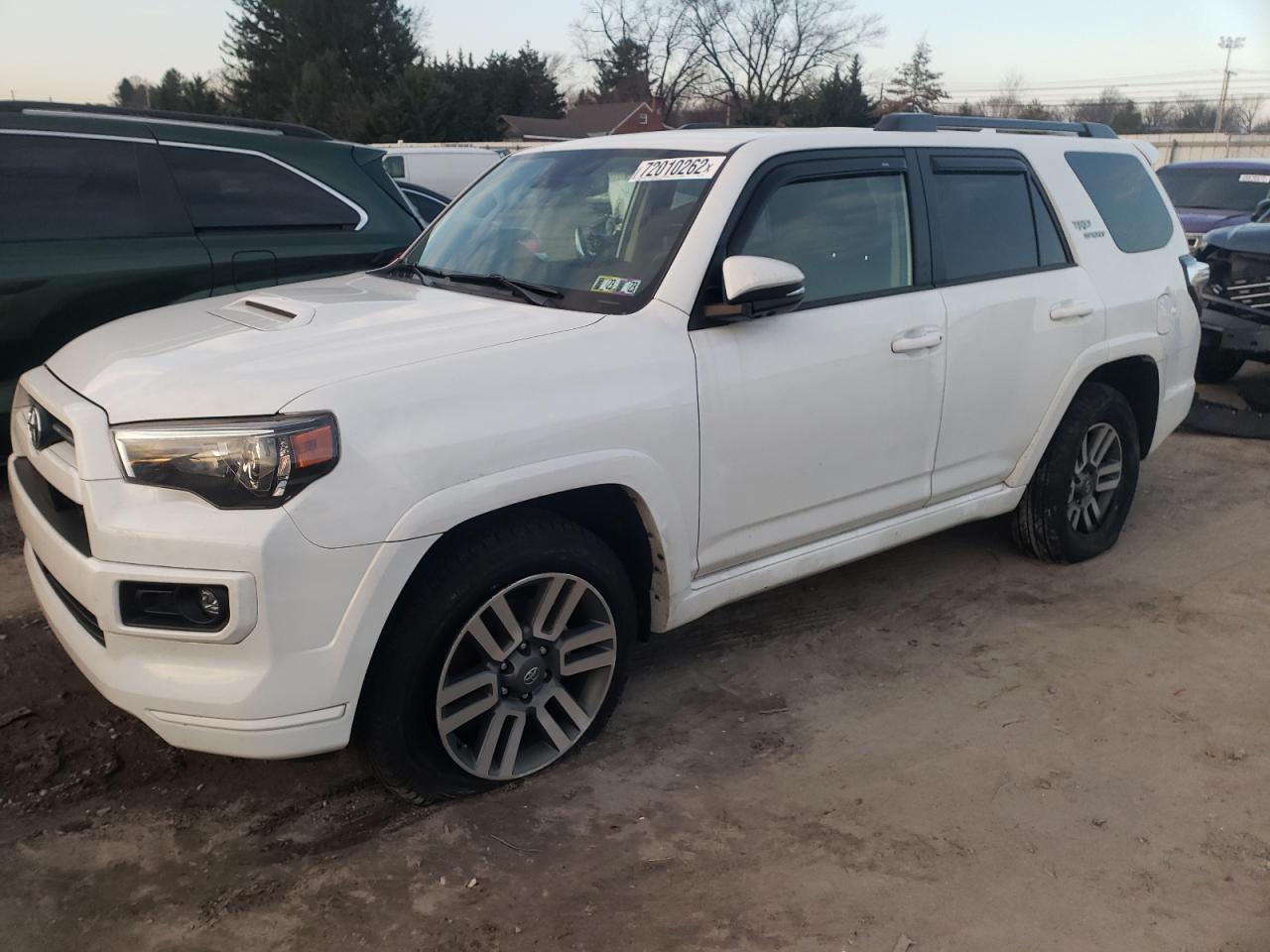 Toyota 4runner sr (2022)