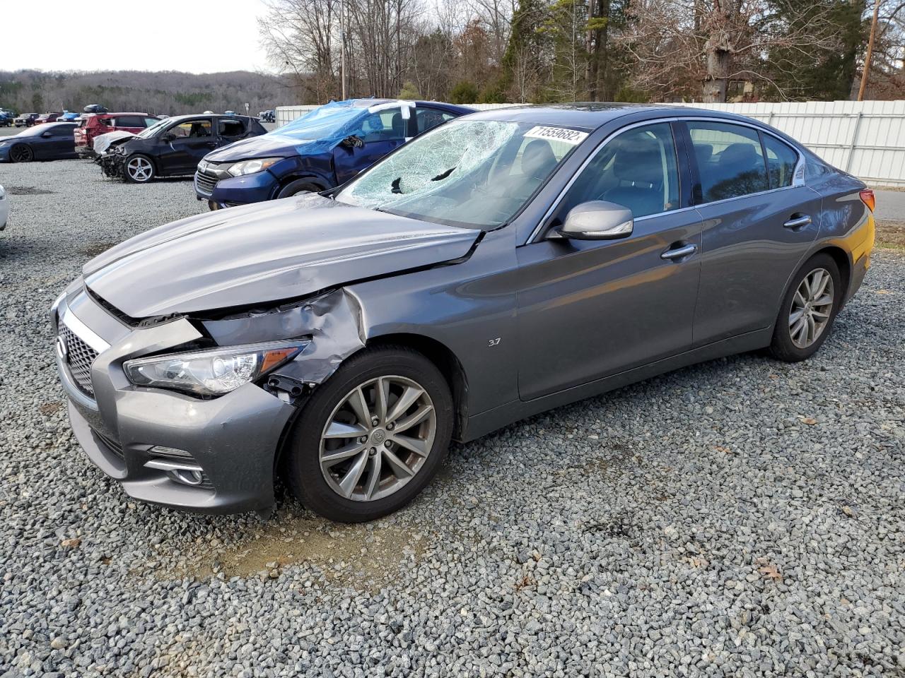 Infiniti Q50 base (2015)
