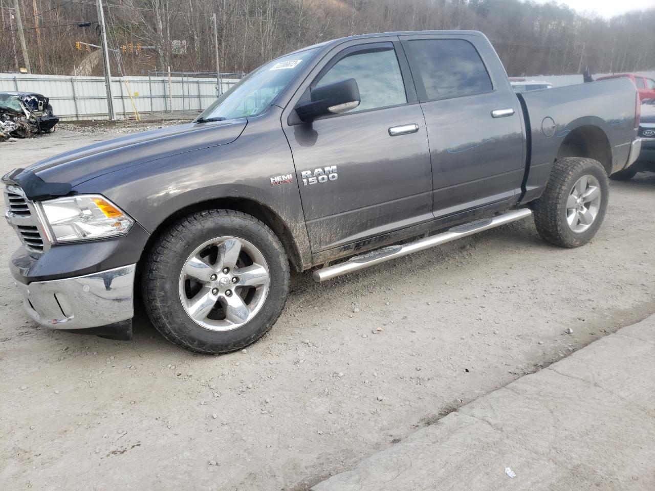 Ram 1500 slt (2018)