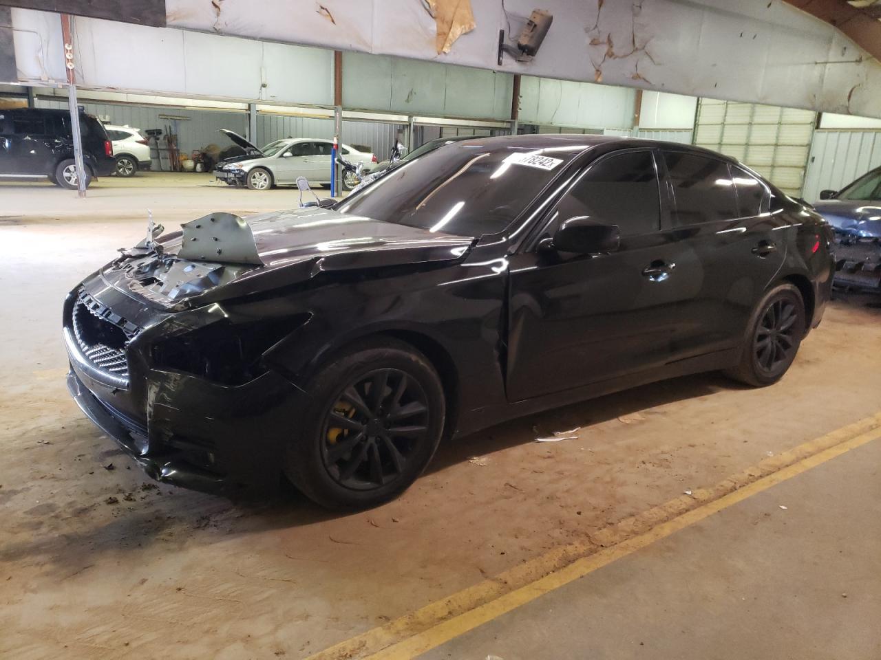 Infiniti Q50 base (2015)