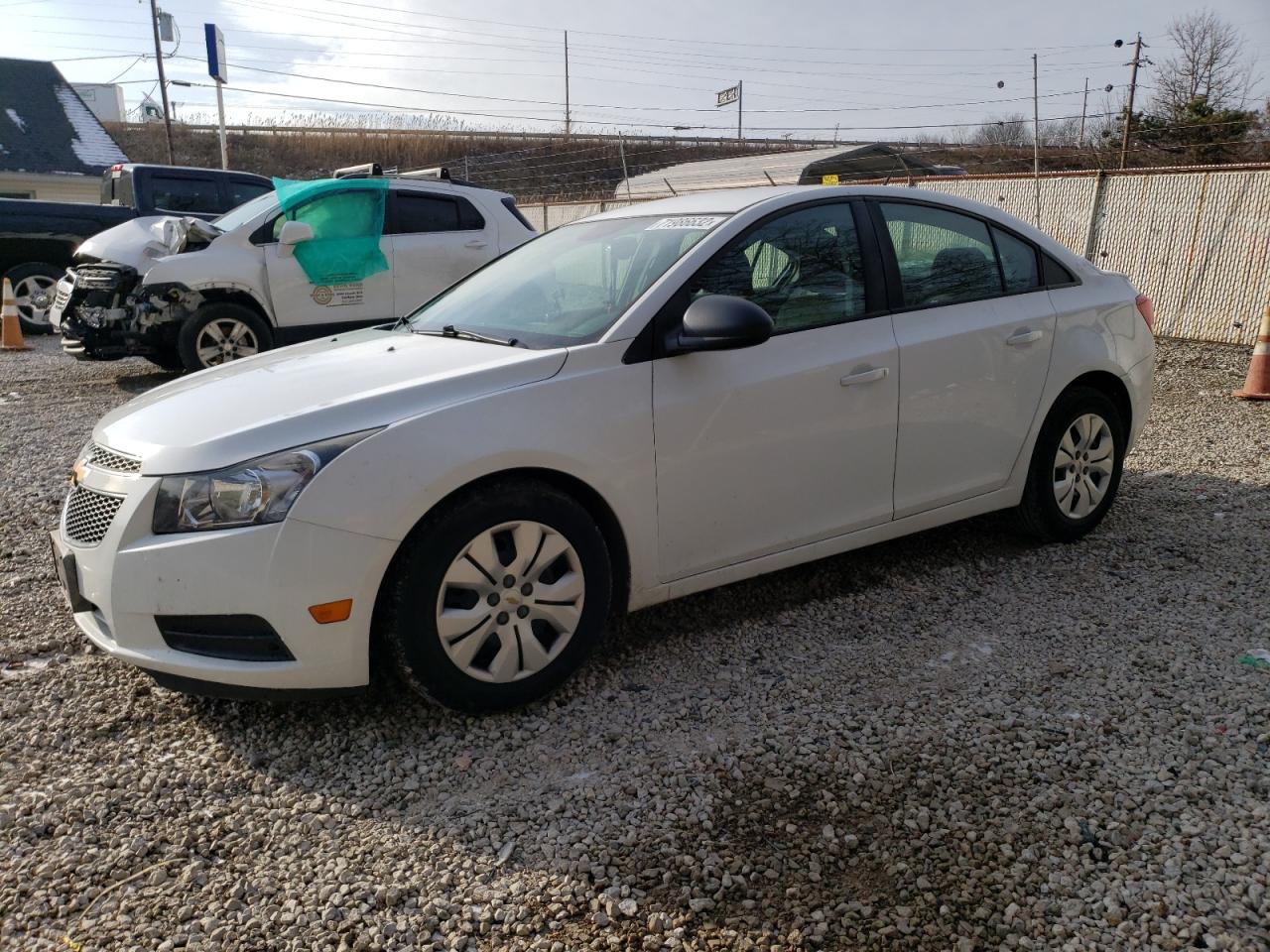 Chevrolet Cruze ls (2014)