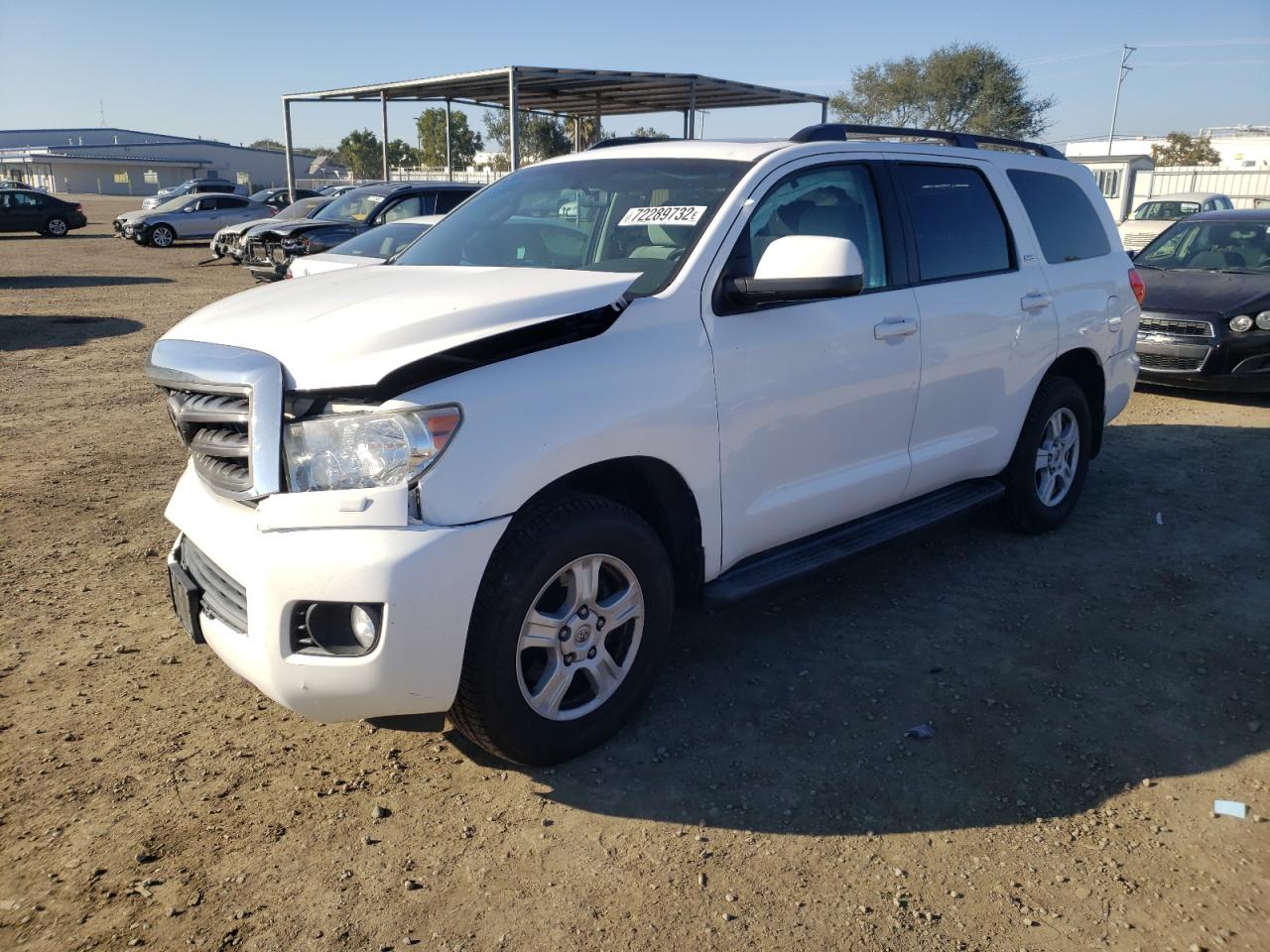Toyota Sequoia sr (2015)