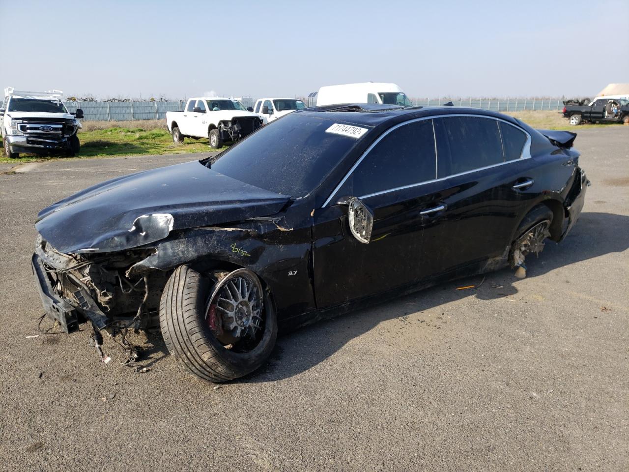 Infiniti Q50 base (2015)