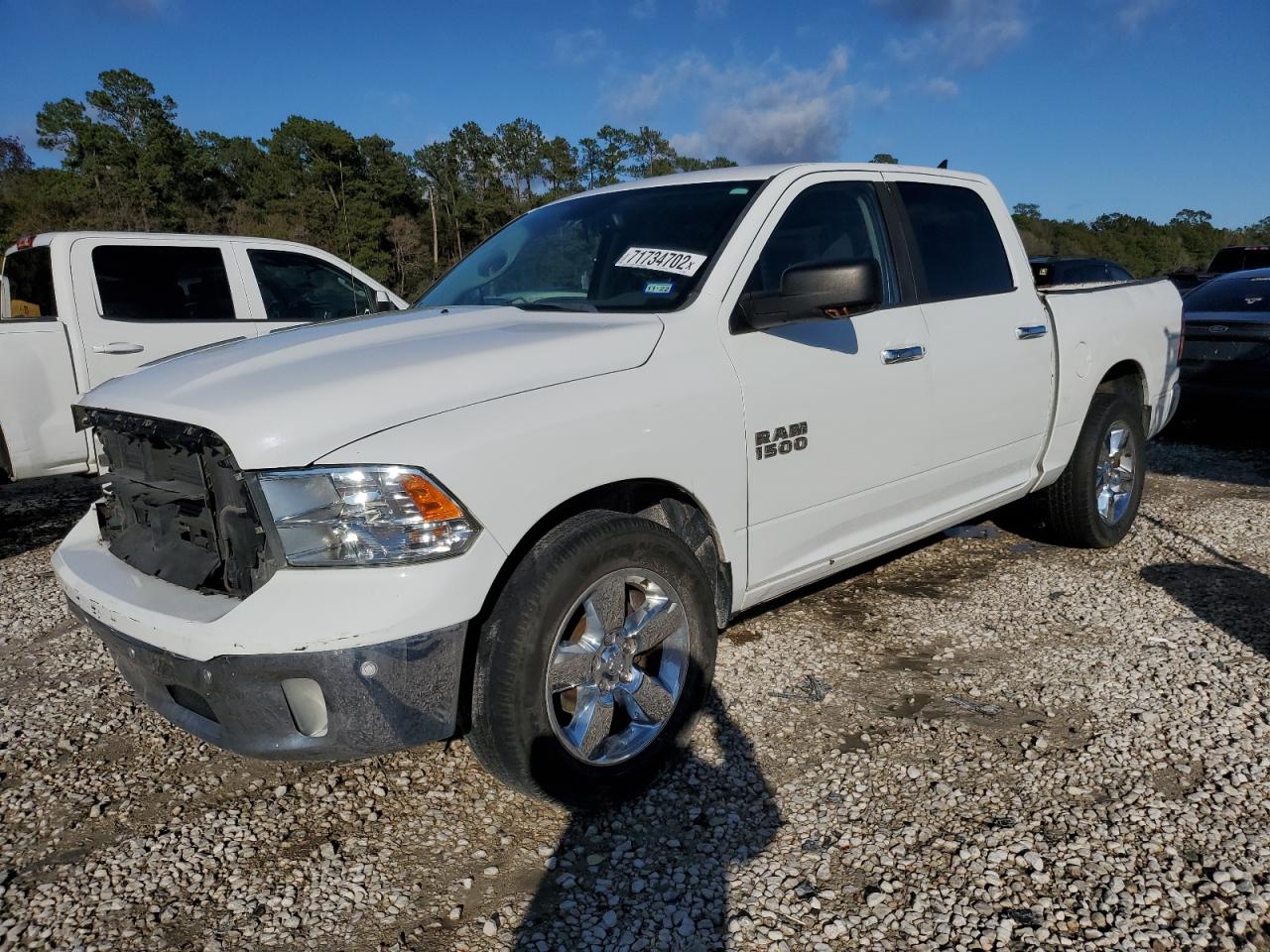 Ram 1500 slt (2015)