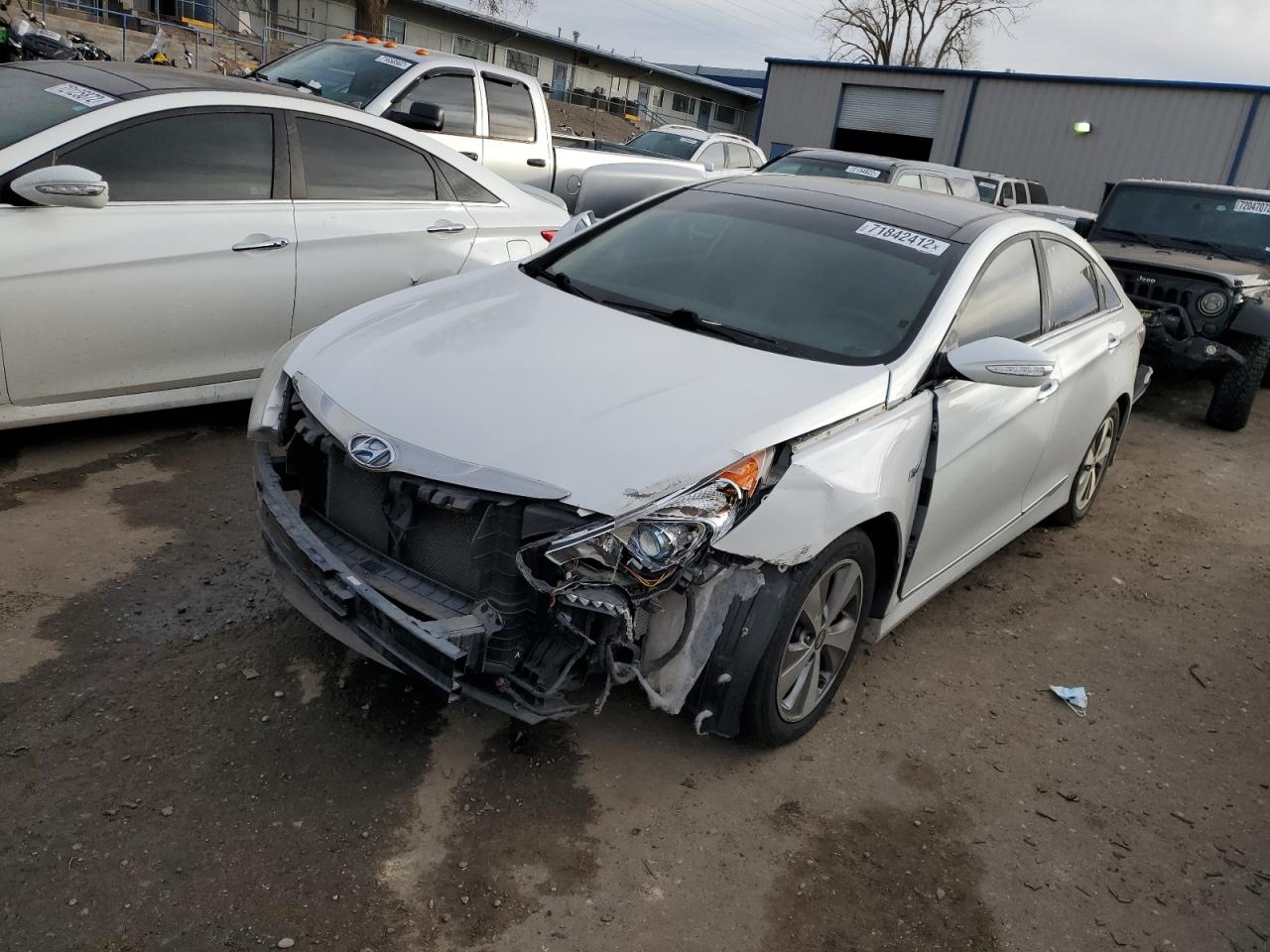 Hyundai Sonata hyb (2012)