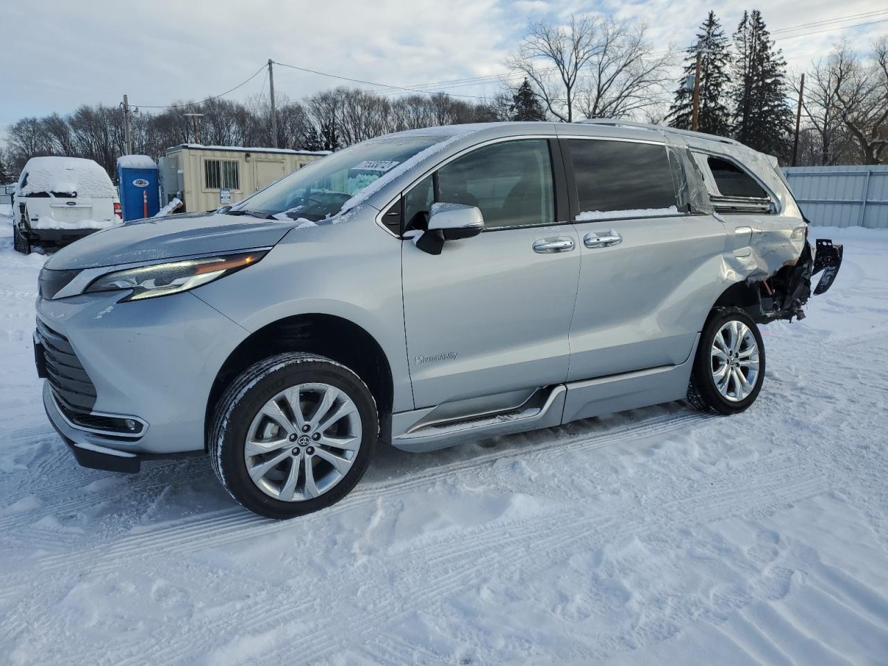Toyota Sienna lim (2022)