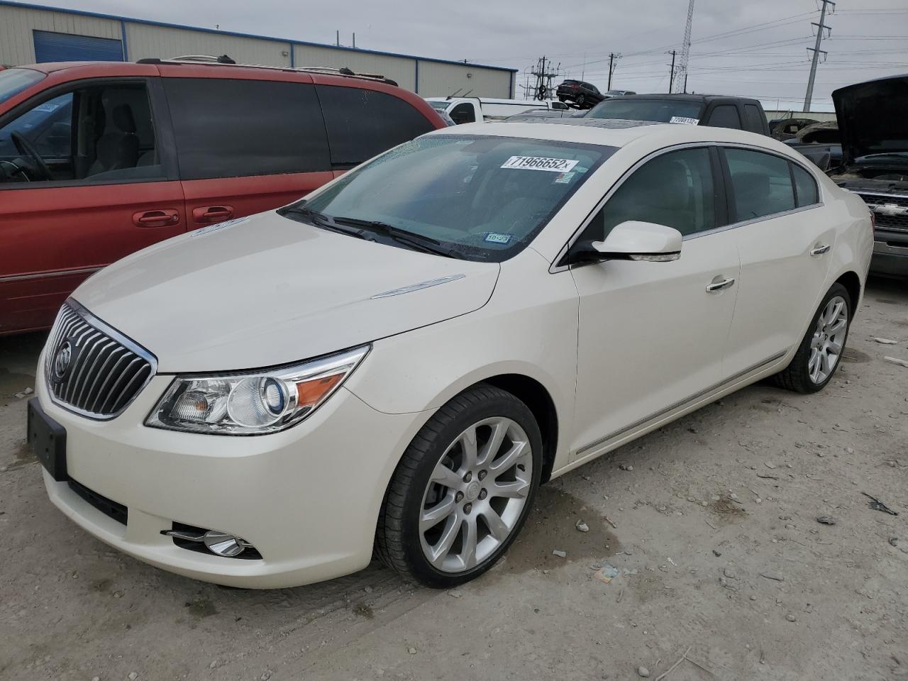 Buick Lacrosse t (2013)