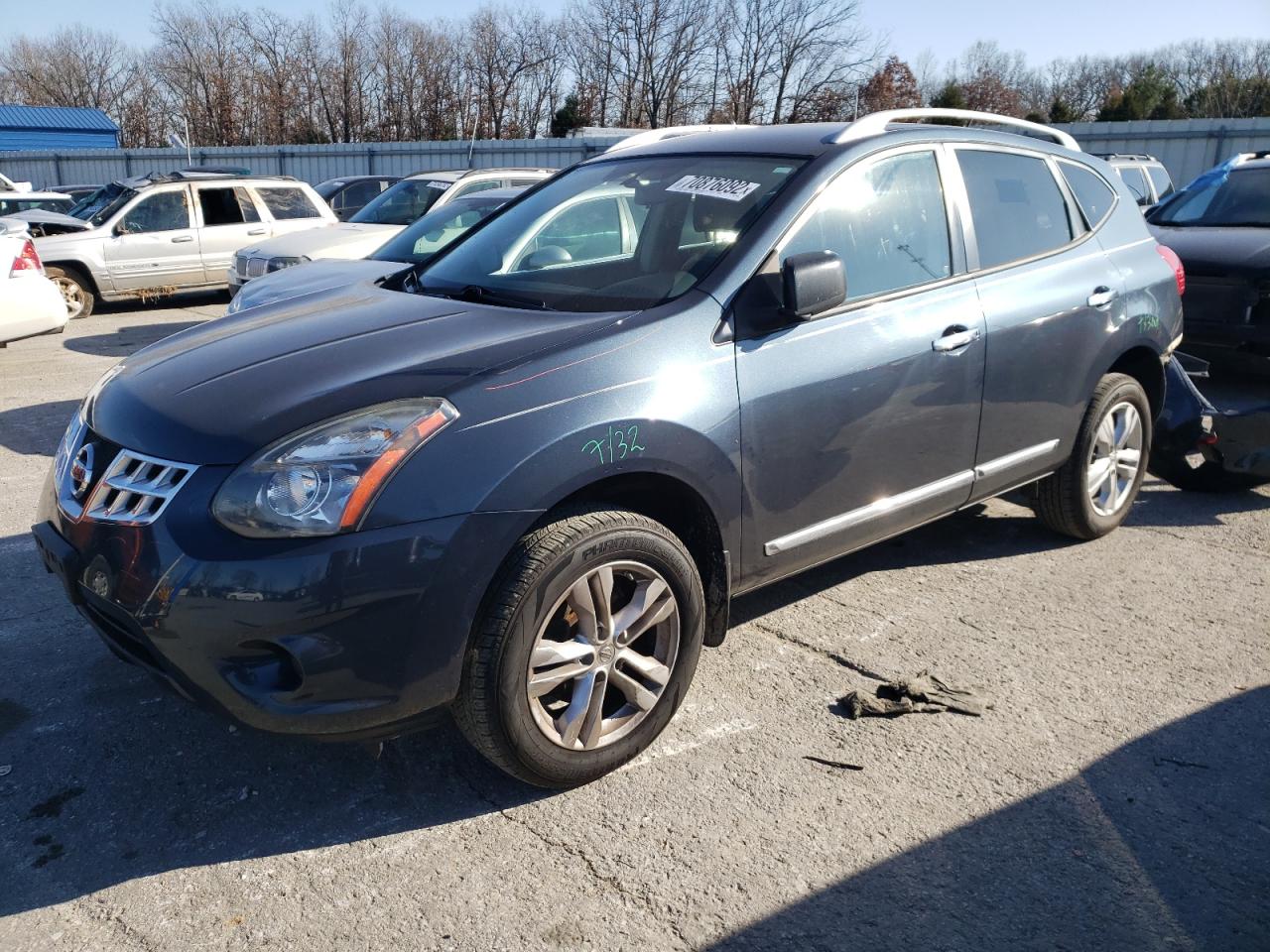 Nissan Rogue sele (2015)