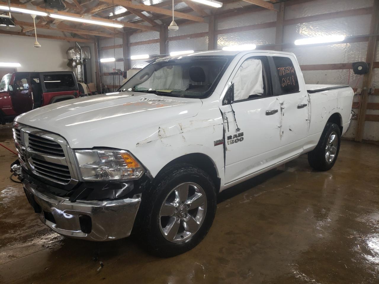 Ram 1500 slt (2016)