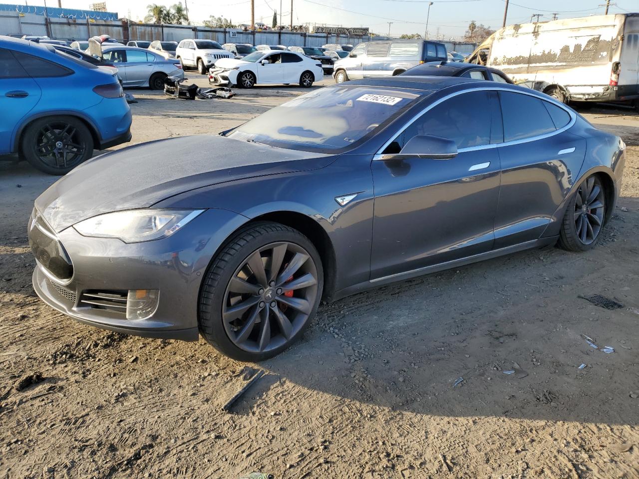 Tesla Model s (2015)