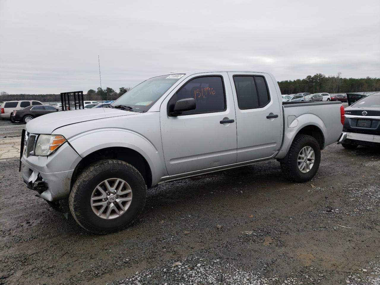Nissan Frontier s (2015)