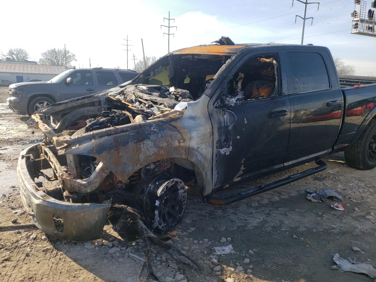 Ram 1500 slt (2017)