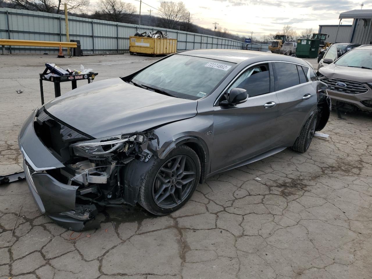 Infiniti Qx30 base (2017)