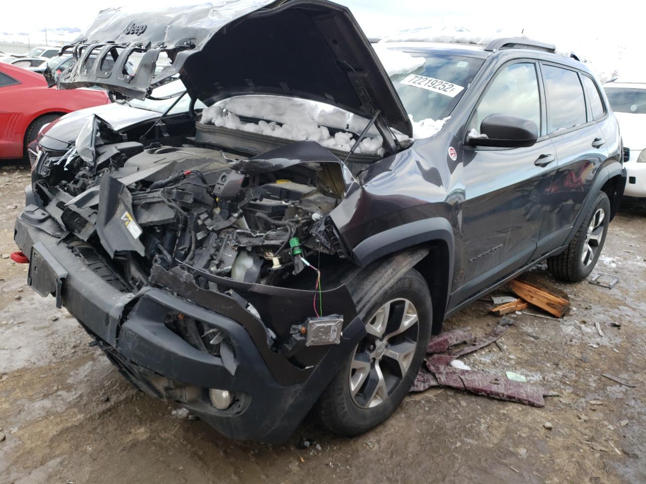 Jeep Cherokee t (2016)